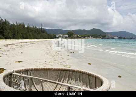 Le Vietnam, les îles Con Son, paysages, mer, la plage, les poissons panier, Banque D'Images