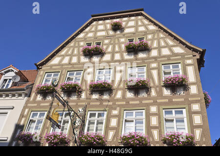 Allemagne, Bade-Wurtemberg, Kraichgau, Bretten, Melanchthonstrasse, auberge de Golden Schwanen, tribunal suisse, Banque D'Images