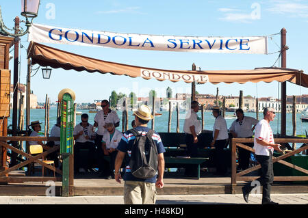 L'Italie, Venise, gondole, touriste, personne, gondolier, gondoliers, passagers, services, tourisme, Vénétie, Venise, le tourisme, l'attraction, Banque D'Images