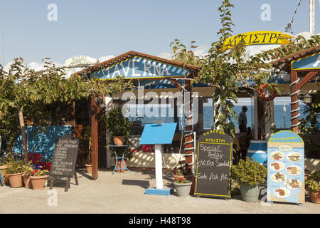 Grèce, Crete, Sisi à l'est de Malia, tavernes sur la plage, Banque D'Images