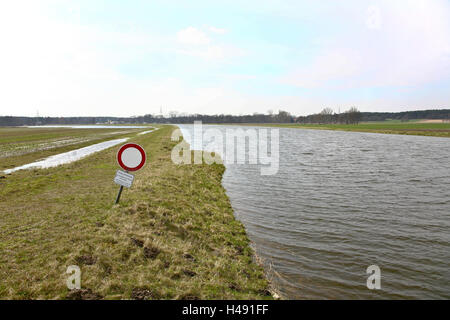 Allemagne, Basse-Saxe, Hitzacker, hautes eaux, digue, Elbe, Banque D'Images