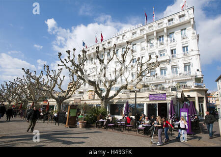 France, Côte d'Azur, Cannes, en face de l'hôtel 'généreux' dans la rue Felix Faure, Banque D'Images