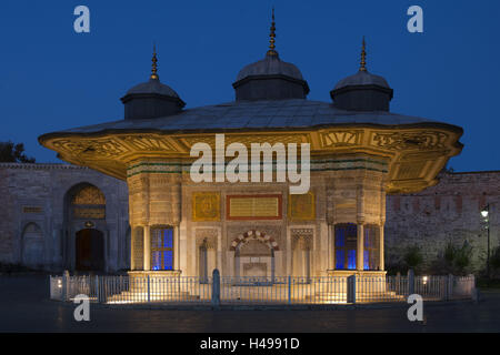 La Turquie, Istanbul, Sultanahmet, le Sultan Ahmet III Brunnen en face du palais de Topkapi, Banque D'Images