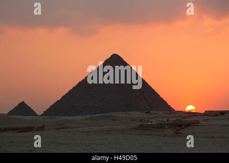 L'Egypte, Le Caire, les pyramides de Gizeh, Le coucher du soleil, Banque D'Images