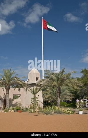 VAE, Abu Dhabi, brise-lames, village du patrimoine, mosquée, palmiers, Banque D'Images