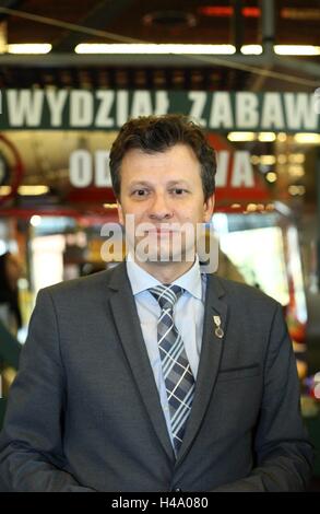 Gdansk, Pologne. 14 octobre, 2016. Chancelier de l'International de l'ordre de sourire et médiateur des enfants Marek Michalak visites Gdansk à se référer à l'expérience de la ville de Gdansk favoriser les soins à l'extérieur des institutions de l'état. Credit : Michal Fludra/Alamy Live News Banque D'Images