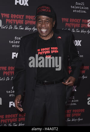 West Hollywood, CA. 13 Oct, 2016. Ben Vereen au tapis rouge première de Fox's 'The Rock Horror Picture Show : vous permet de faire le Time Warp Again' au Roxy le 13 octobre 2016 à West Hollywood, Californie. Credit : Mpi991 Punch/media/Alamy Live News Banque D'Images