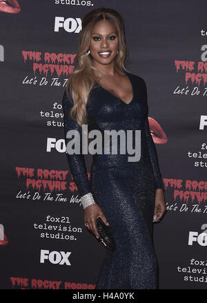 West Hollywood, CA. 13 Oct, 2016. Laverne Cox à la première tapis rouge de Fox's 'The Rock Horror Picture Show : vous permet de faire le Time Warp Again' au Roxy le 13 octobre 2016 à West Hollywood, Californie. Credit : Mpi991 Punch/media/Alamy Live News Banque D'Images