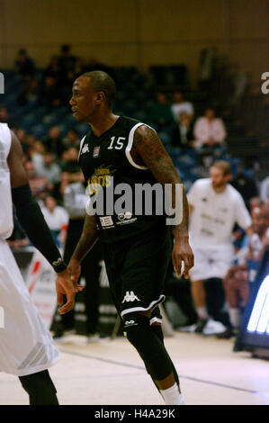 Newcastle sur Tyne, Royaume-Uni, le 14 octobre 2016. Alexander Owumi Lions de Londres pendant leur British Basketball League match contre Newcastle Sport Eagles à Central. Crédit : Colin Edwards / Alamy Live News Banque D'Images