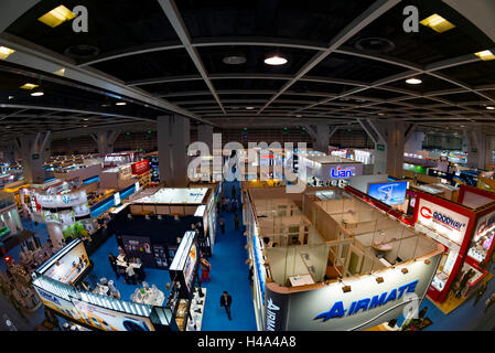 Hong Kong, Chine. 15 Oct, 2016. Le plus grand salon de l'électronique s'ouvre à Hong Kong. L'Electronics Fair et ElectronicAsia, Hong Kong, Chine. Credit : Bob Henry/Alamy Live News Banque D'Images