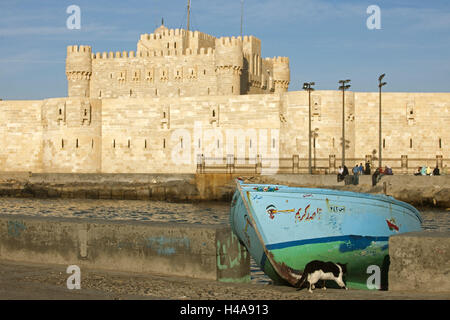 Egypte, Alexandrie, fort Kait Bey, dans le petit port en face du fort, Banque D'Images