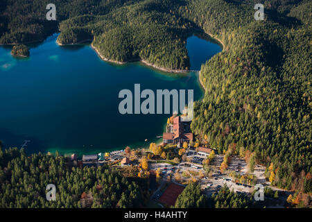 Le lac Eibsee, Grainau, Hôtel Eibsee, Garmisch-Partenkirchen, vallée de la Loisach, vue aérienne, Bavaria, hautes terres, Haute-Bavière, Werdenfelser Land, Allemagne Banque D'Images