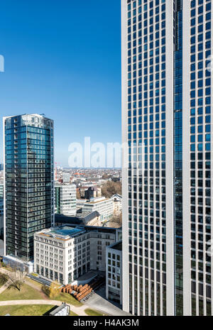 Francfort sur le Main, Hesse, Allemagne, Opernturm et Park Tower dans le Westend de Francfort. Banque D'Images