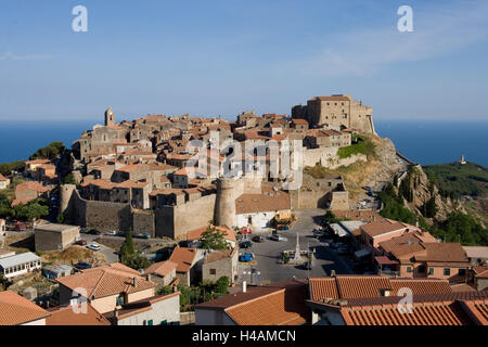 Italie, Toscane, 'Isola del Giglio Giglio', Castello, village de montagne, Banque D'Images