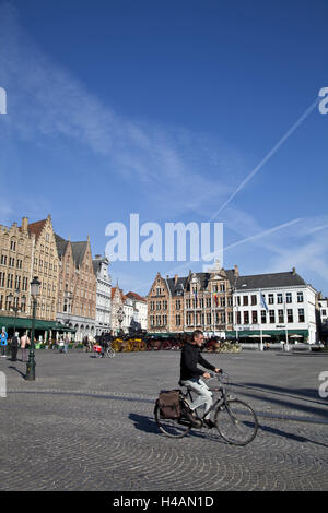 Les touristes sur le marché, Bruges, Belgique, Europe, Banque D'Images