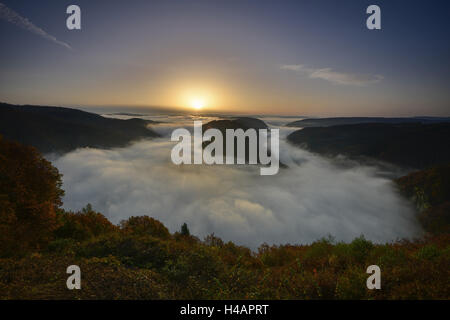 Boucle de la rivière Saar, brouillard, sunrise, Orscholz, vue de Cloef, Saarland, Allemagne, Banque D'Images