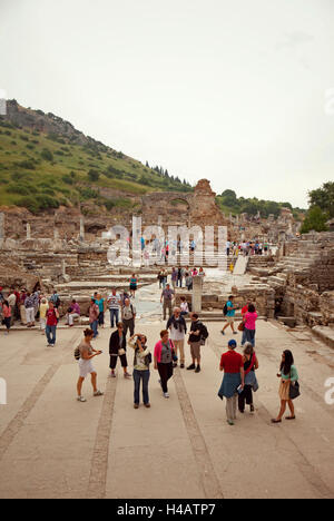 La Turquie, Ephesos, antiquité, ruine, les touristes Banque D'Images