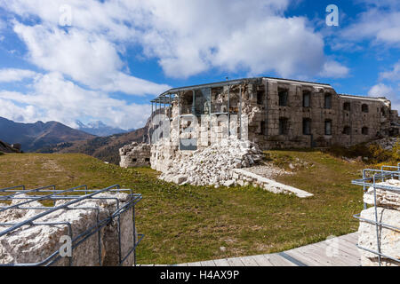 L'Europe, l'Italie, les Dolomites, le Tyrol du Sud, Col Valparola, forteresse Tre Sassi, musée de la seconde guerre mondiale Banque D'Images