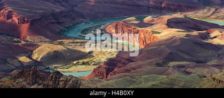 Colorado River, vu de l'Lipan Point, le Parc National du Grand Canyon, Arizona, USA Banque D'Images