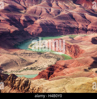 Colorado River, vu de l'Lipan Point, le Parc National du Grand Canyon, Arizona, USA Banque D'Images