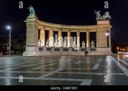 La Place des Héros, Hsök Tere, du patrimoine culturel mondial de l'UNESCO, district de Pest, Budapest, Hongrie, Europe Banque D'Images