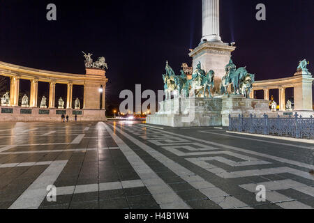 La Place des Héros, Hsök Tere, du patrimoine culturel mondial de l'UNESCO, district de Pest, Budapest, Hongrie, Europe Banque D'Images