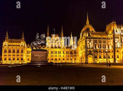 Statue équestre de Ferenc Rákóczi, parlement, Budapest, Hongrie, Europe Banque D'Images