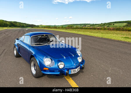 Michelstadt, Hesse, Allemagne, Renault Alpine A 110 SX, bleu, construit en 1976, 95 cv, cylindrée 6096ccm Banque D'Images