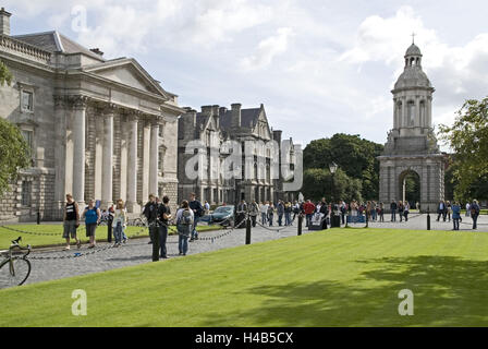 L'Irlande, Dublin, Trinity college, cour intérieure, étudiant, Banque D'Images