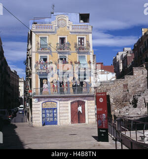 Espagne, Catalogne, Gérone, Vieille Ville, peint en façade de maison, Banque D'Images