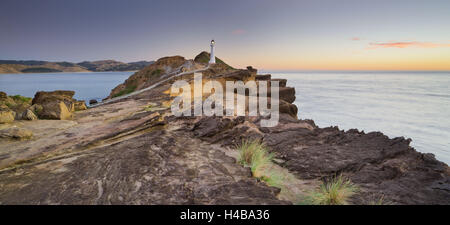 Château Point Lighthouse, grès, Wellington, Île du Nord, Nouvelle-Zélande Banque D'Images