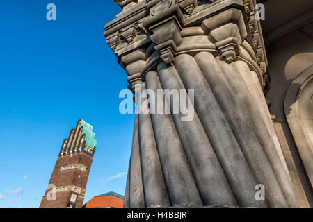 L'Allemagne, de la Hesse, Darmstadt, colonnes chapelle orthodoxe russe et sur la tour de mariage Mathildenhöhe, Sainte Marie Madeleine, Banque D'Images
