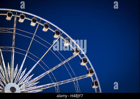 Grande roue sur Clifton Hill, Niagara Falls, Ontario Banque D'Images