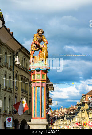 Fontaine Samson sur la Kramgasse dans la vieille ville de Berne, Suisse Banque D'Images