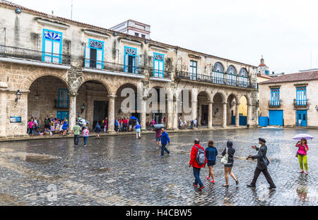 Palais de l'époque coloniale, la Casa del Conde de Lombillo et la Casa del Marqués de Arcos, Plaza de la Catedral, vieille ville historique de La Havane, centre, Habana Vieja, Cuba, les Grandes Antilles, dans les Caraïbes, en Amérique centrale, l'Amérique, Banque D'Images