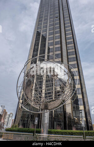 Globe en Trump International Hotel and Tower à New York Banque D'Images