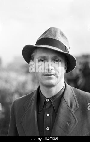 Porträt eines Kraftfahrers, Deutschland 1930 er Jahre. Portrait d'un automobiliste, Allemagne 1930 Banque D'Images