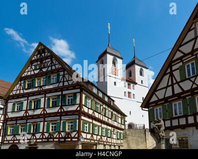 Allemagne, Bade-Wurtemberg, prairie de la pâte, l'hôpital pour l'Esprit Saint, aujourd'hui maison de soins infirmiers pour les personnes âgées, collégiale Saint Cyriakus avec sa tour, Banque D'Images