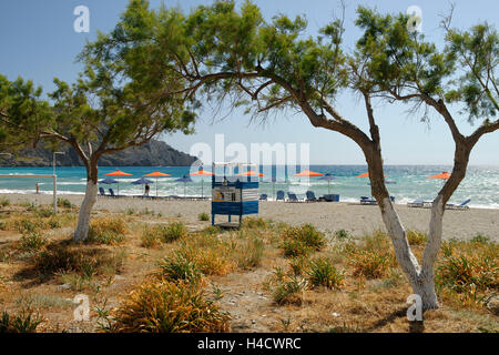 Sur la plage de Plakias, district de Réthymnon, en Crète, côte sud, Grèce Banque D'Images