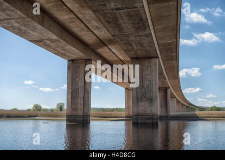 Le pont de l'autoroute M5 traversant la rivière exe à Exeter Banque D'Images