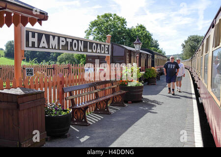 Gare victorienne sur la Severn Valley Railway. Banque D'Images