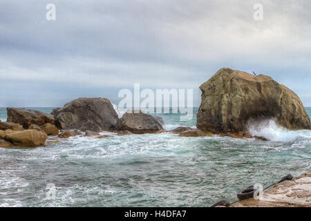 Le littoral de la mer Noire avant l'orage. Alupka, Crimée, Russie Banque D'Images