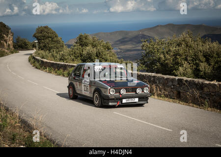 PALASCA, CORSE - 7 octobre 2016. L Meunier & S Bonnefois dans les Volkswagen GTI 2016 au Tour de Corse Historique Banque D'Images