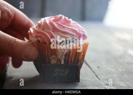 Cupcake, et texte Stop - idée de régime Banque D'Images