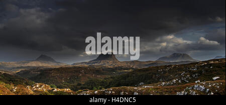 Menaces sur la montagne Suilven, Inverpolly National Nature Reserve, Sutherland, Highlands, Scotland, UK Banque D'Images