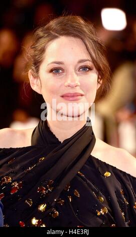 Marion Cotilliard participant à la 60e BFI London Film Festival de son seulement la fin du monde qui a eu lieu au cinéma Odeon de Leicester Square, Londres. Banque D'Images