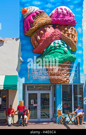 Floride, Miami, Little Havana, Calle Ocho, Azucar Ice Cream Company Banque D'Images