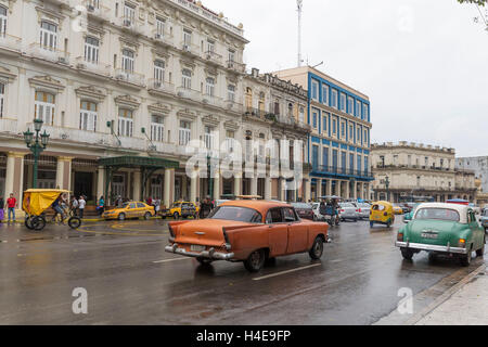 Old-timer, La Havane, Habana Vieja, Cuba, les Grandes Antilles, dans les Caraïbes, en Amérique centrale, l'Amérique Banque D'Images