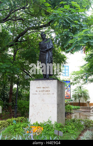 Statue Simon Bolivar, cuillère à soupe Libertador, combattant pour l'indépendance, héros national, vieille ville historique de La Havane, Habana Vieja, Cuba, les Grandes Antilles, dans les Caraïbes, en Amérique centrale, l'Amérique, Banque D'Images