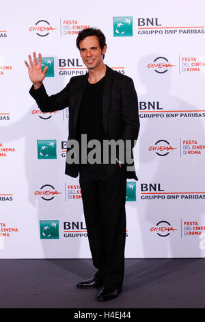 L'Italie. 15 Oct, 2016. Le Cast de Sole Cuore Amore à photo-call pour le troisième jour de la 11e Festival International du Film de Rome. Crédit : Fabio Altobello/Pacific Press/Alamy Live News Banque D'Images